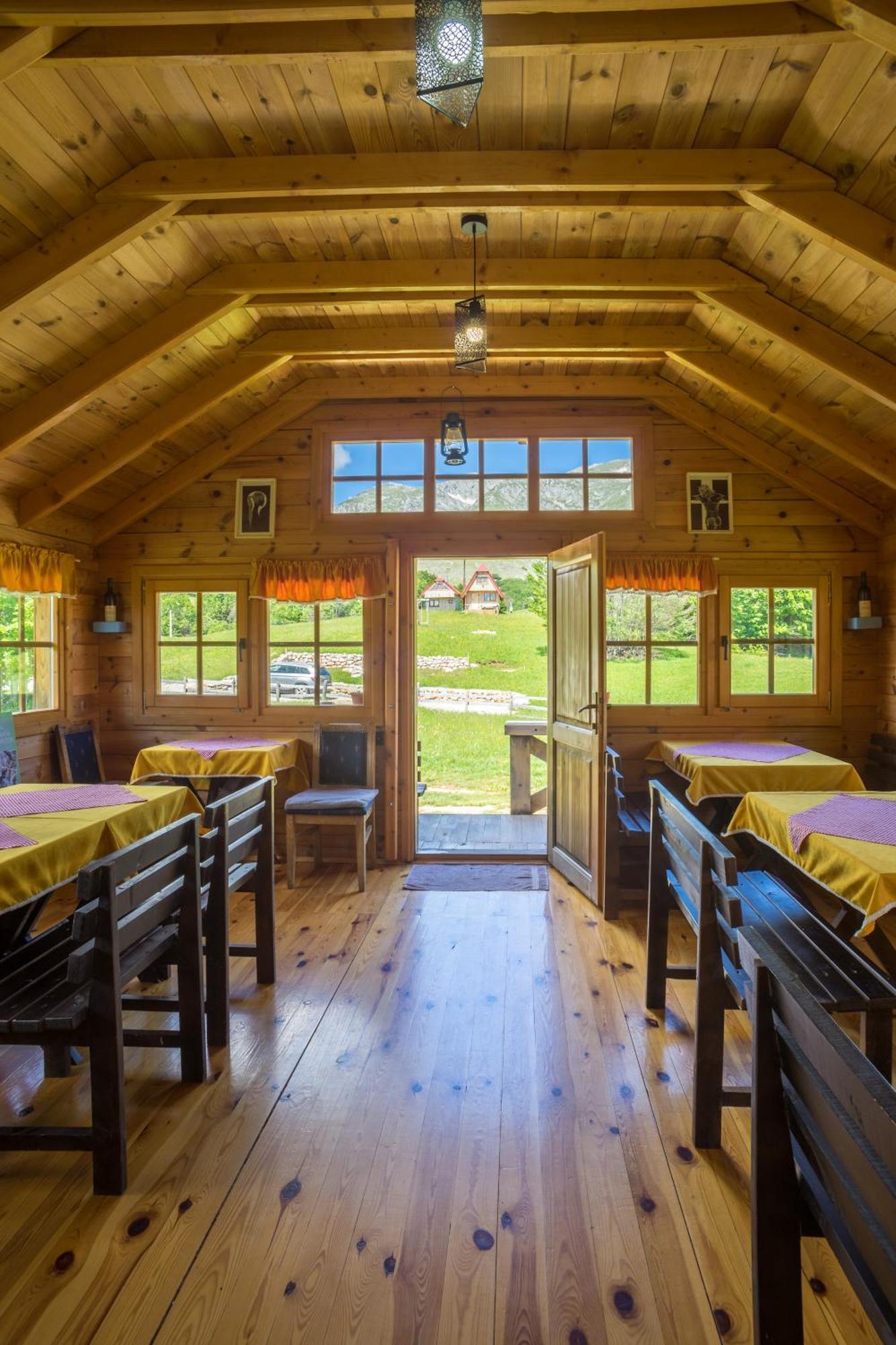 Кемпінг Maple Village *